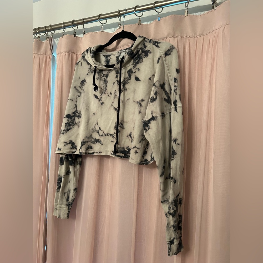 Cropped sweater